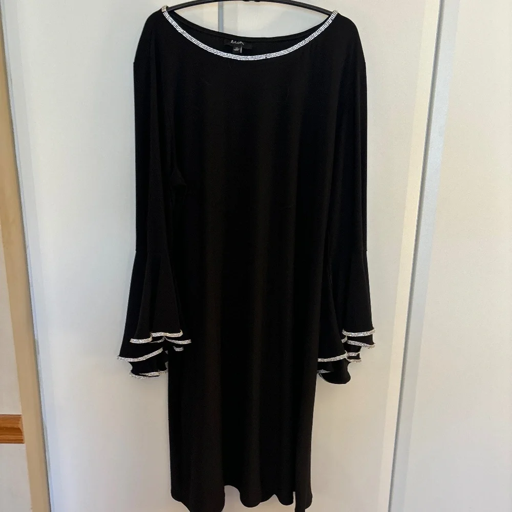 LBD - Picture 1 of 8
